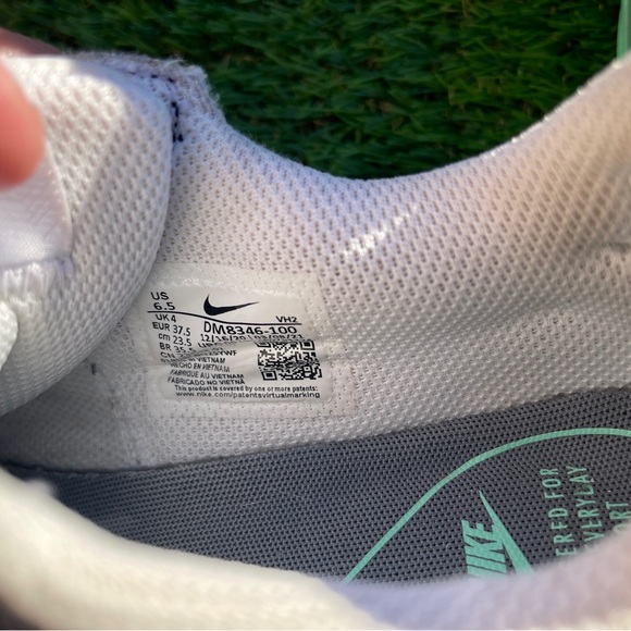 Size 6.5 - Nike Air Max Excee White Green Glow Womens - Picture 6 of 6